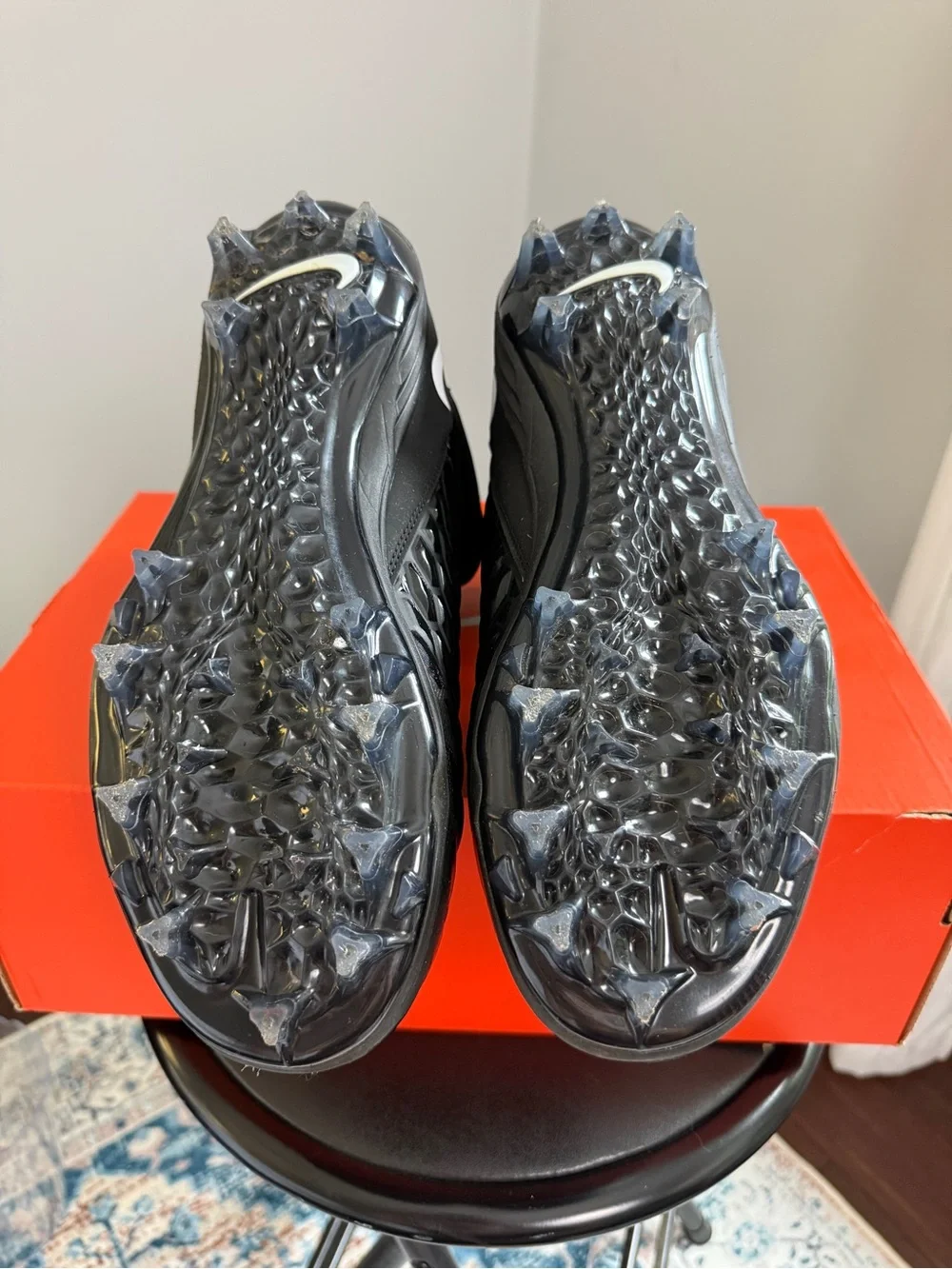 Nike force savage cleats pro football cleats